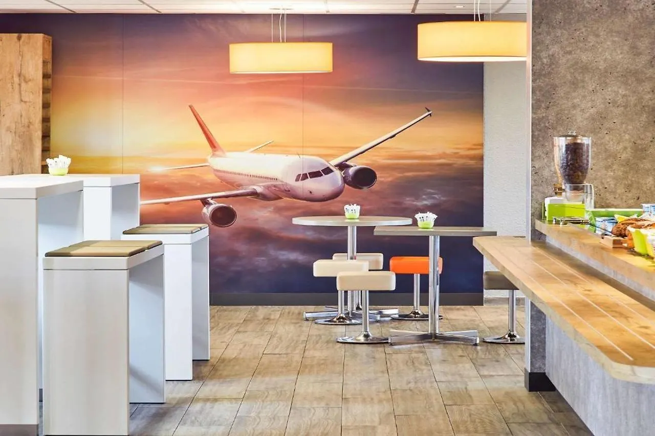 Отель Ibis Budget Aeroport Marseille-Provence Витроль